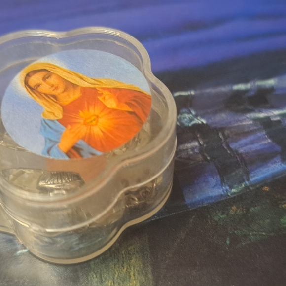 Mini Rosary - Picture 5 of 6